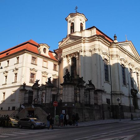 Apartments With Large Balcony, Parking Prag Exterior foto