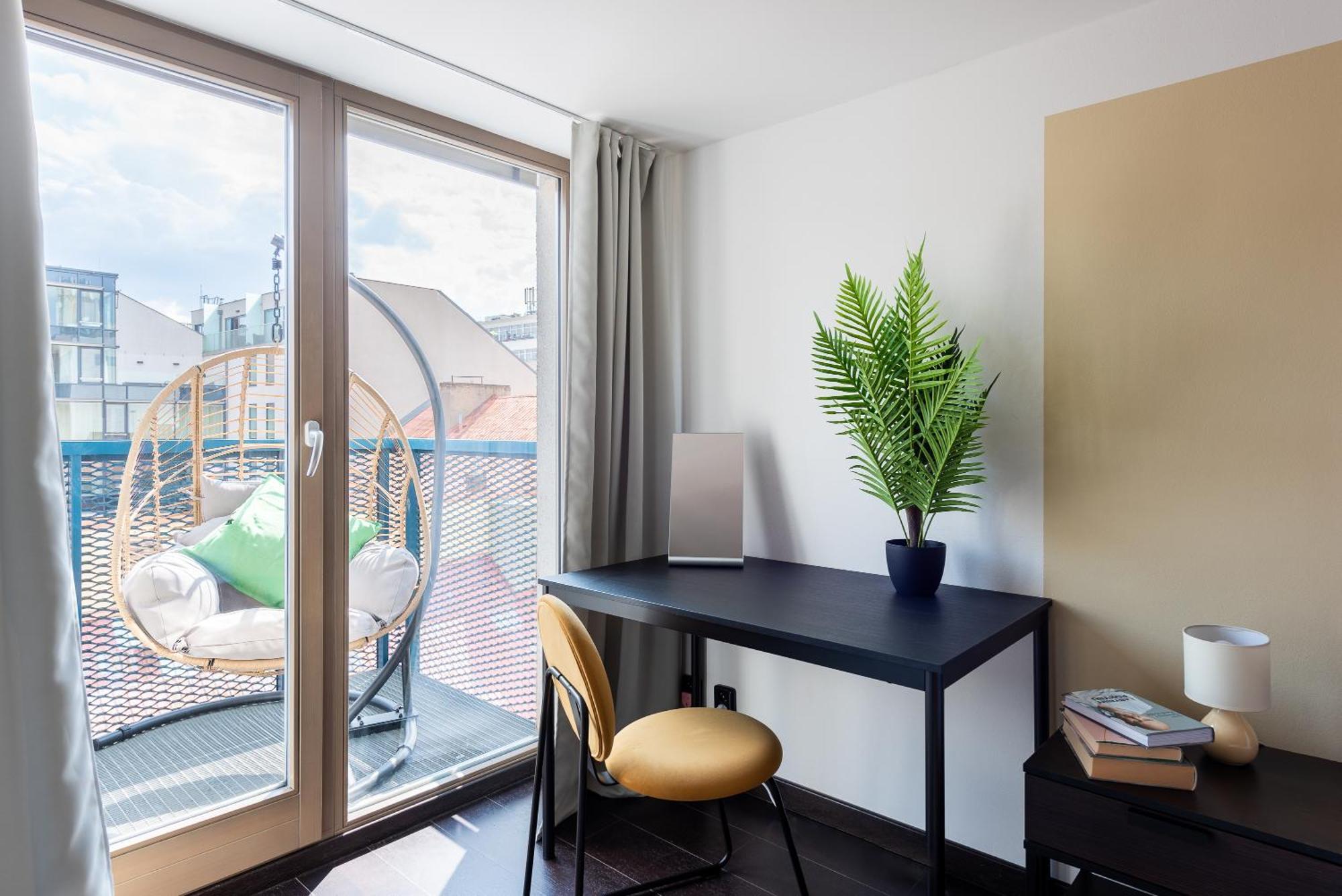 Apartments With Large Balcony, Parking Prag Exterior foto