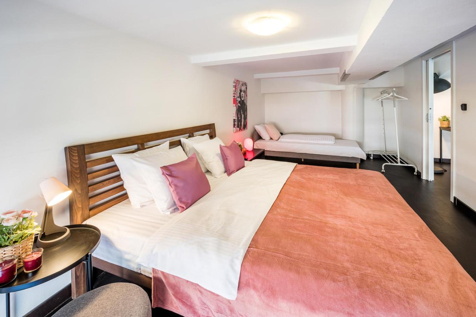 Apartments With Large Balcony, Parking Prag Exterior foto