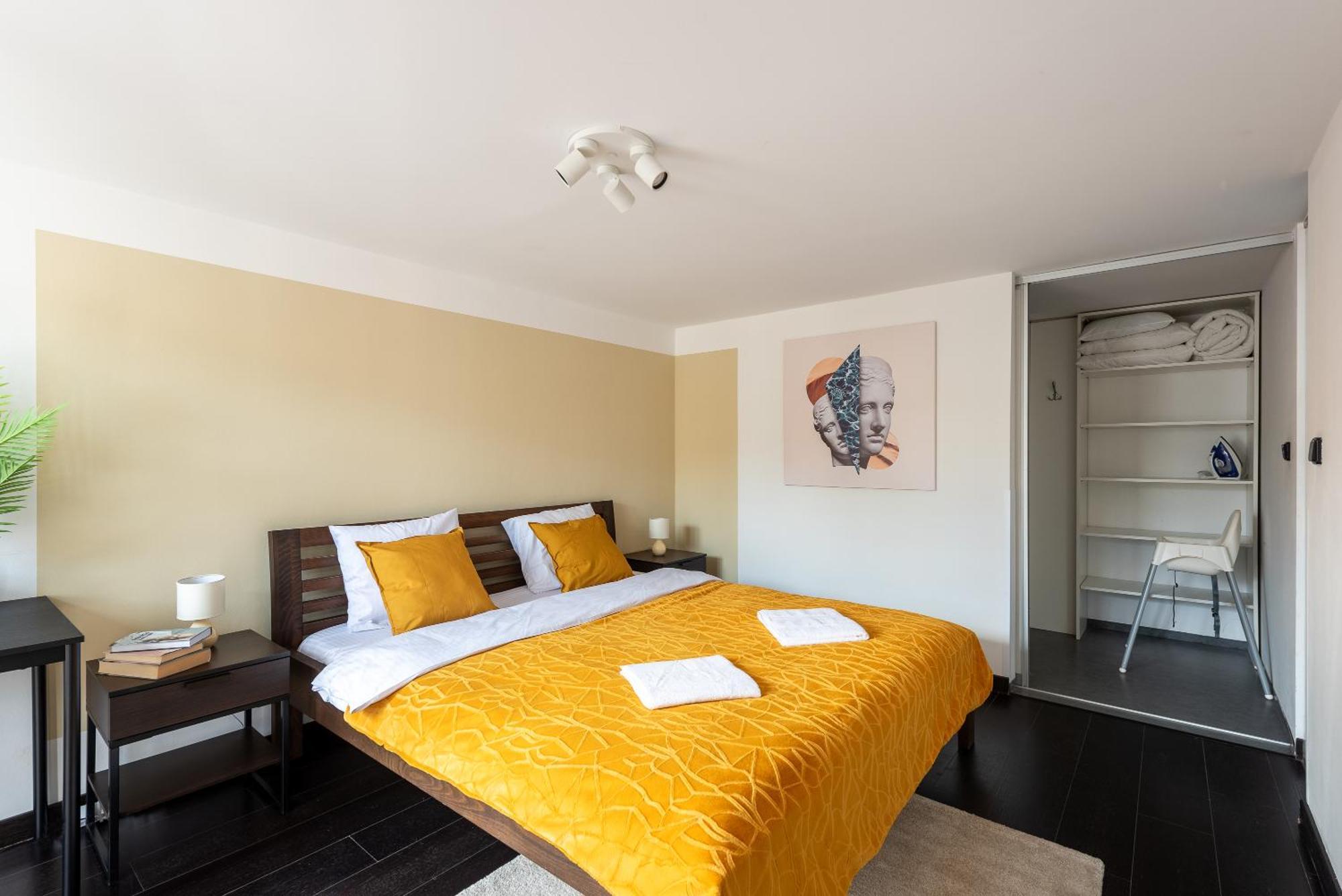 Apartments With Large Balcony, Parking Prag Exterior foto