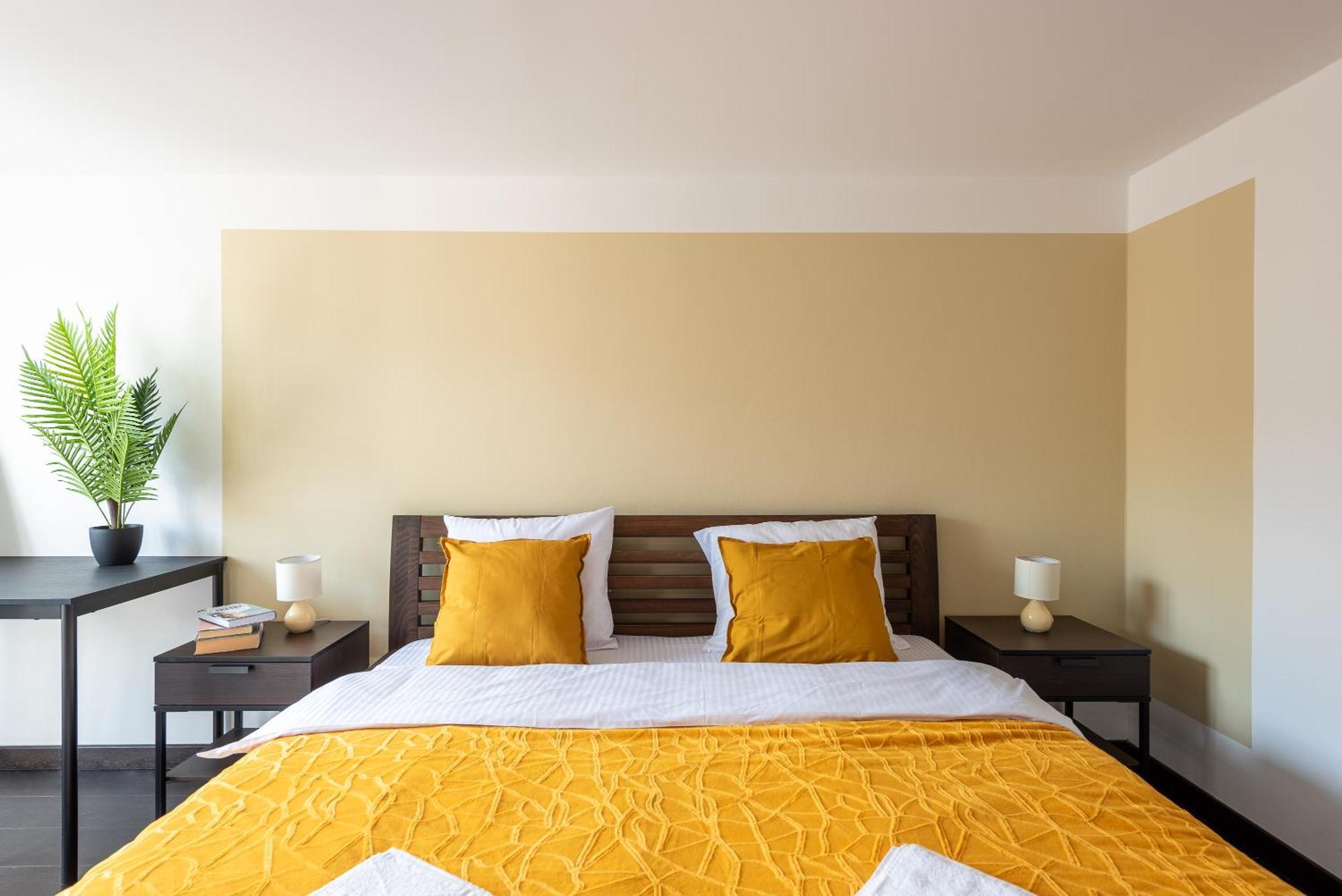 Apartments With Large Balcony, Parking Prag Exterior foto