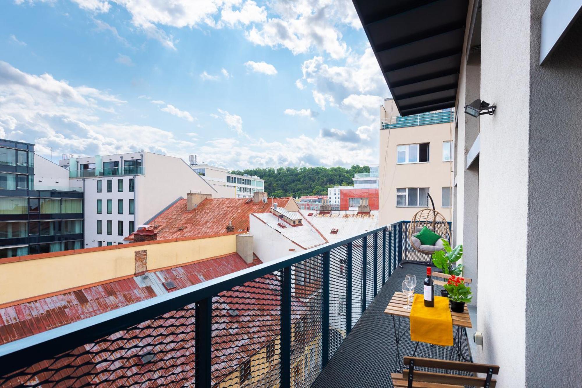 Apartments With Large Balcony, Parking Prag Exterior foto
