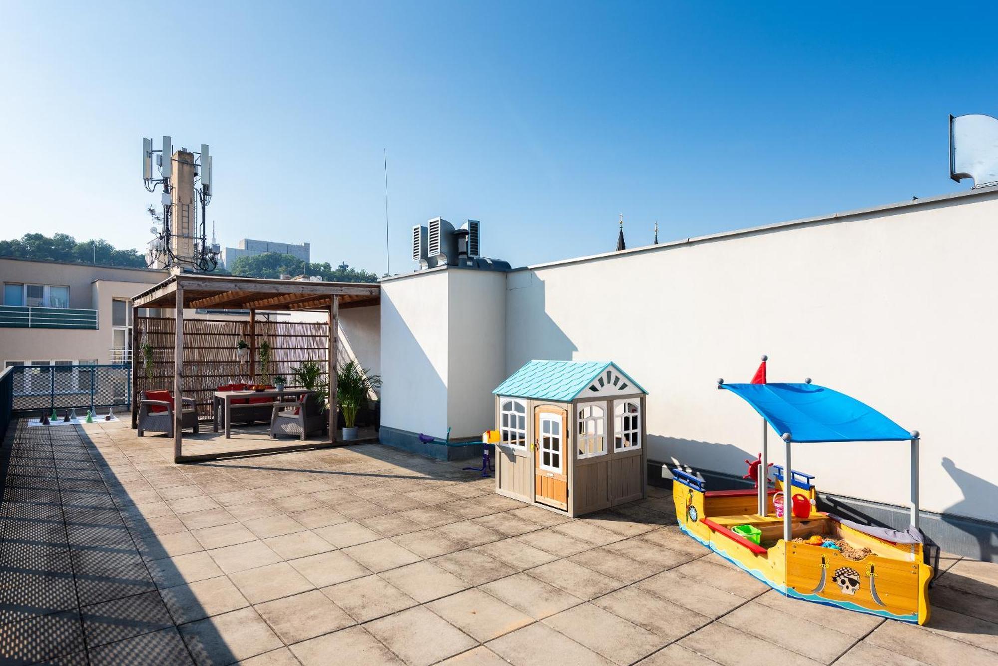 Apartments With Large Balcony, Parking Prag Exterior foto