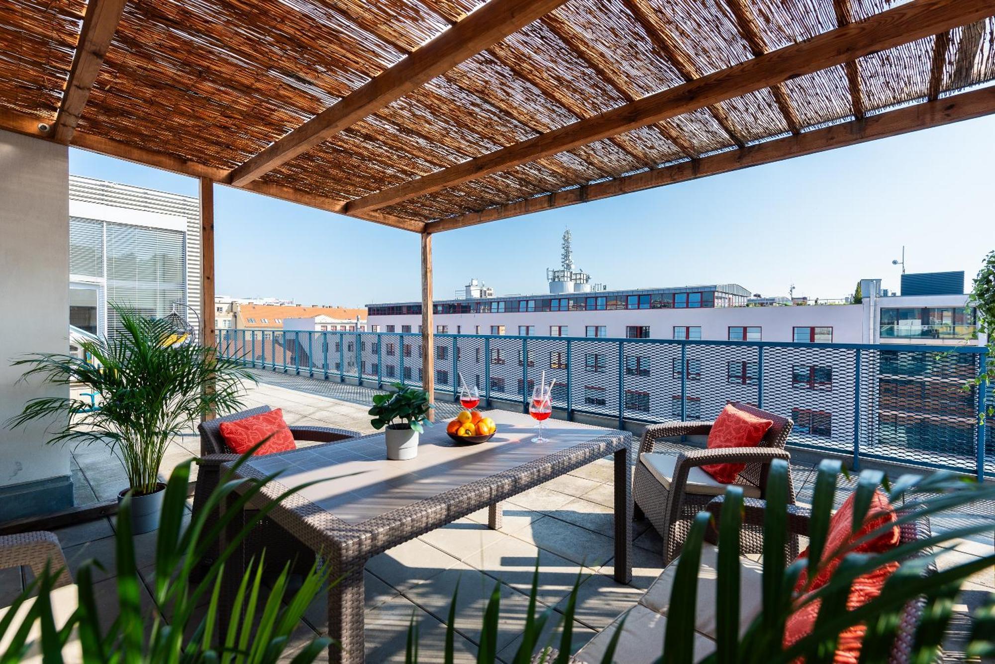Apartments With Large Balcony, Parking Prag Exterior foto