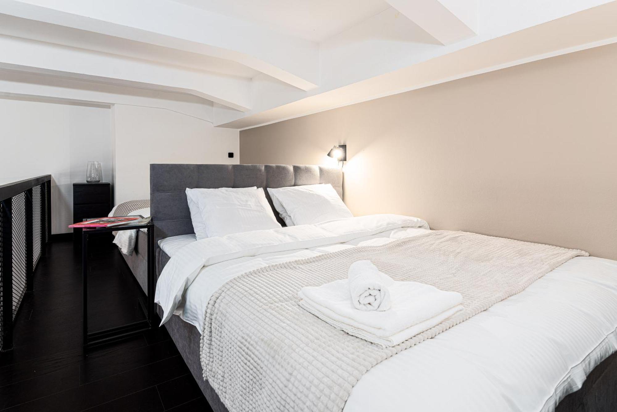 Apartments With Large Balcony, Parking Prag Exterior foto
