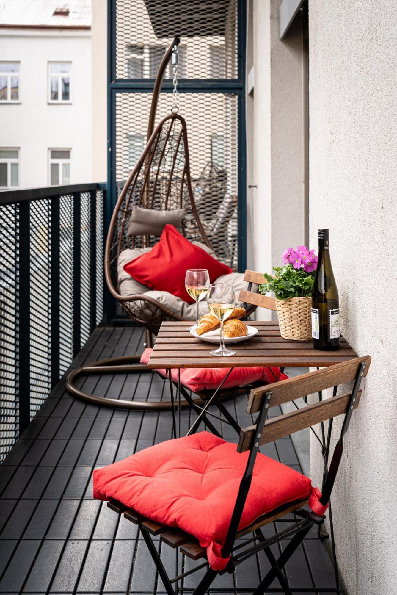 Apartments With Large Balcony, Parking Prag Exterior foto