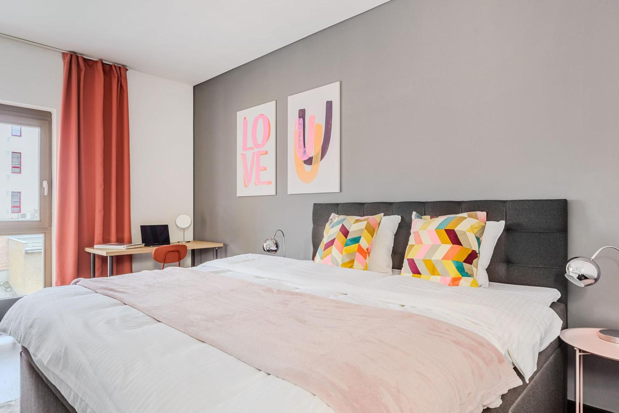 Apartments With Large Balcony, Parking Prag Exterior foto