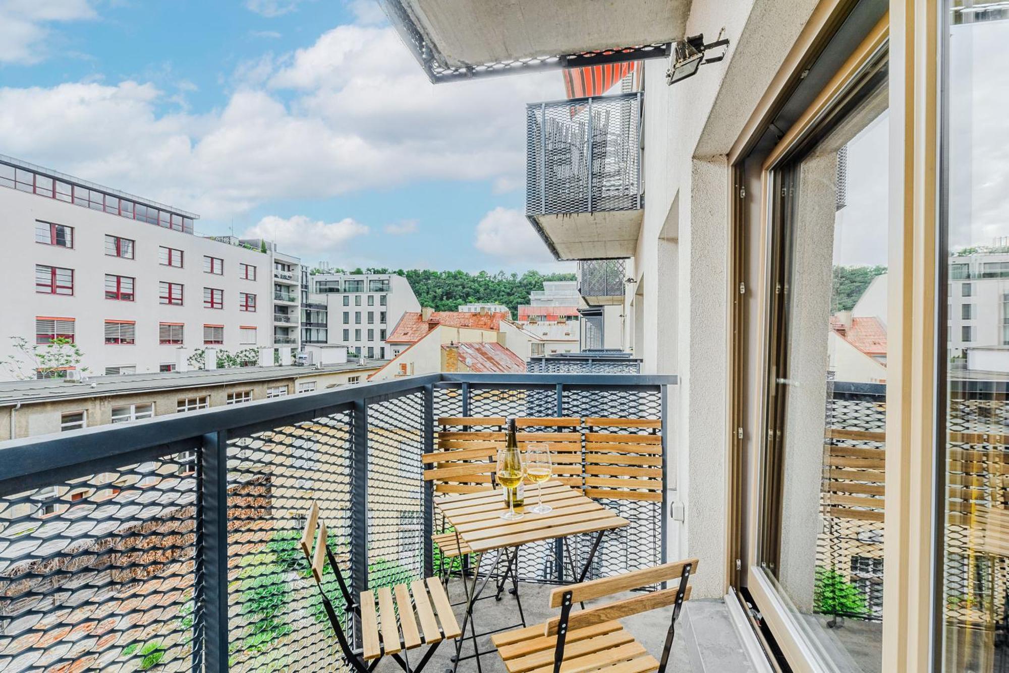 Apartments With Large Balcony, Parking Prag Exterior foto